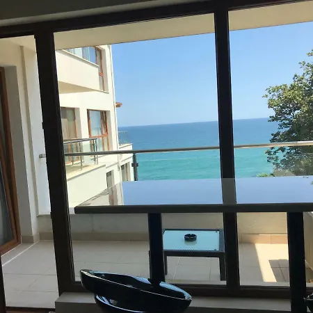 Apartament By The Cliffs *