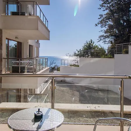 Apartament By The Cliffs