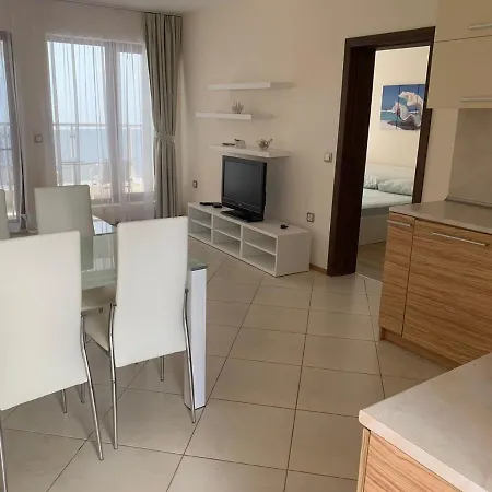 By The Cliffs * ביאלה