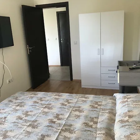 By The Cliffs ביאלה